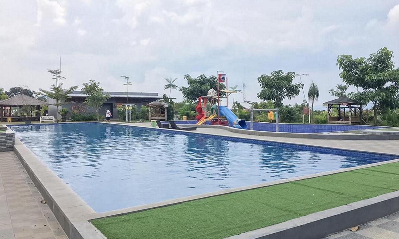Reddoorz Near Wisata Paribendo Lawang 호텔 외부 사진